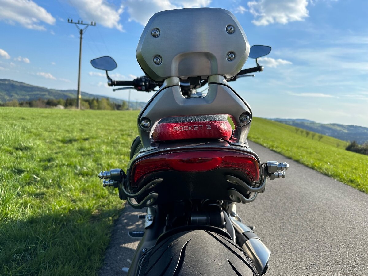 Triumph Rocket 3 R - 11