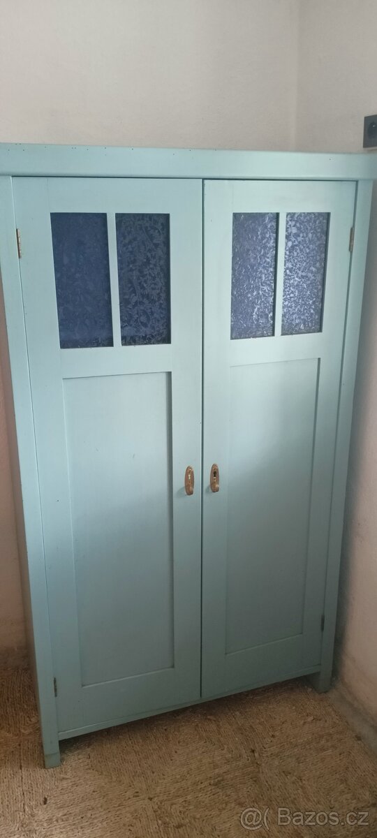 Starý nábytek z chalupy - 11