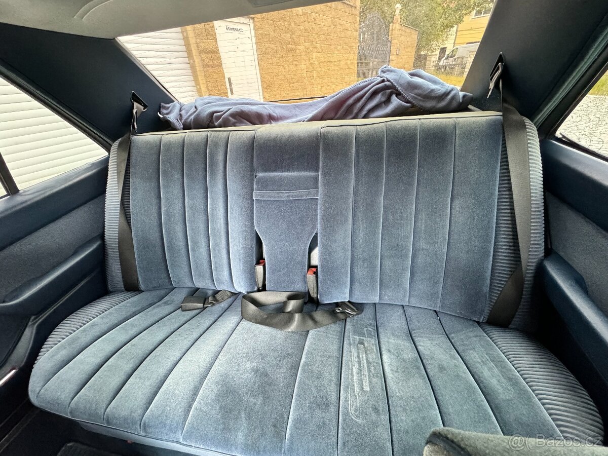 Mercedes-Benz 200, C124 200D Automat 53kW TOP - 11