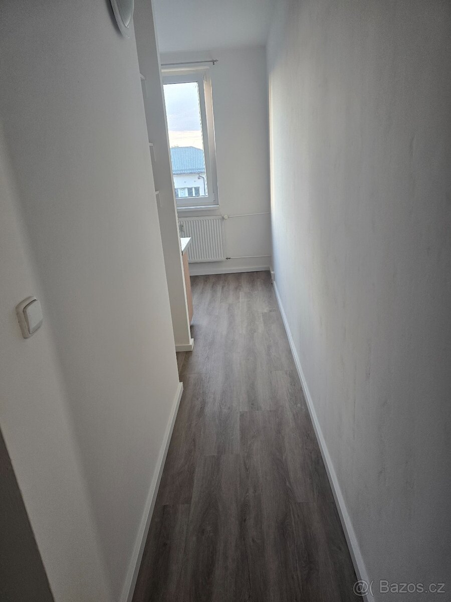 Pronájm bytu 3+1 v Žatci - 11
