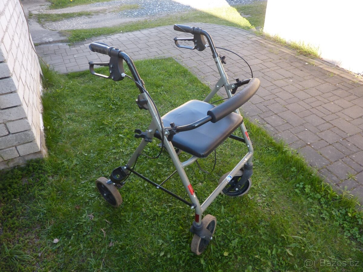 Chodítko pro seniory - 11