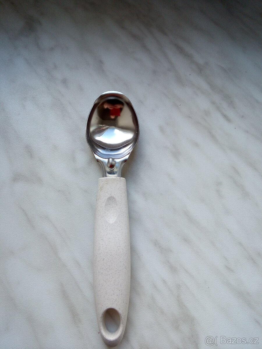 různé potřeby do domácnosti,vintage formičky na cukroví - 11