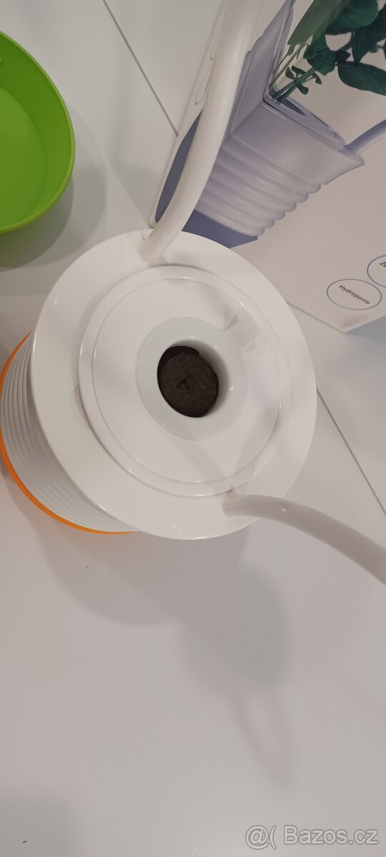 Chytrý květináč ONE - 11