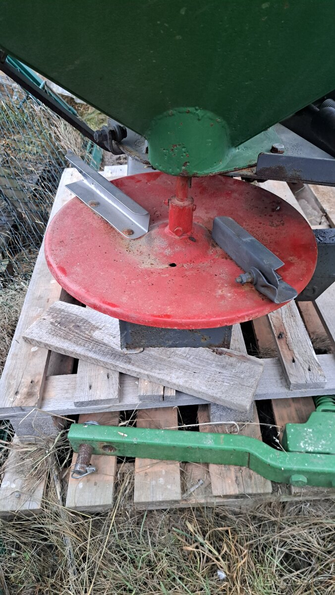 Rozmetadlo průmyslových hnojiv - 11