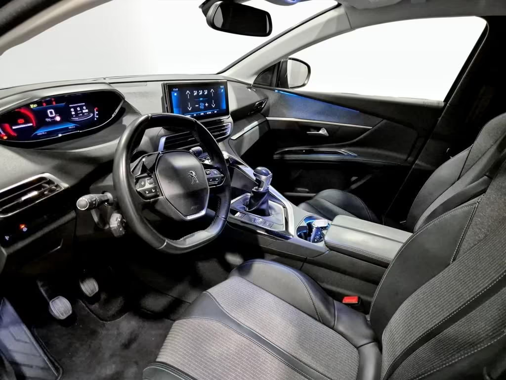 Peugeot 5008 BlueHDi Allure Pack S&S 7 míst rok 2021 - 11