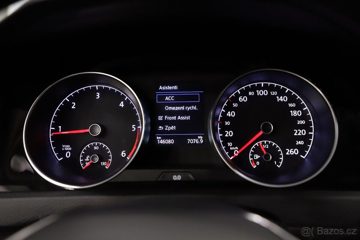 VWGolf 7 Variant 2.0 TDI 110kW R-Line ACC - záruka Autodraft - 11