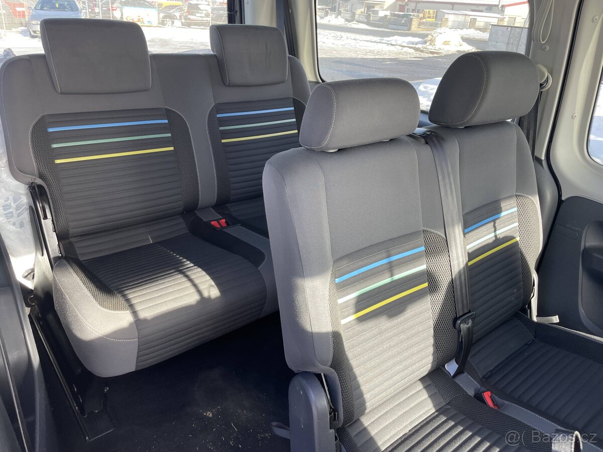 VW CADDY MAXI 2,0 TDI 103kw 7míst Tažné 2014 - 11