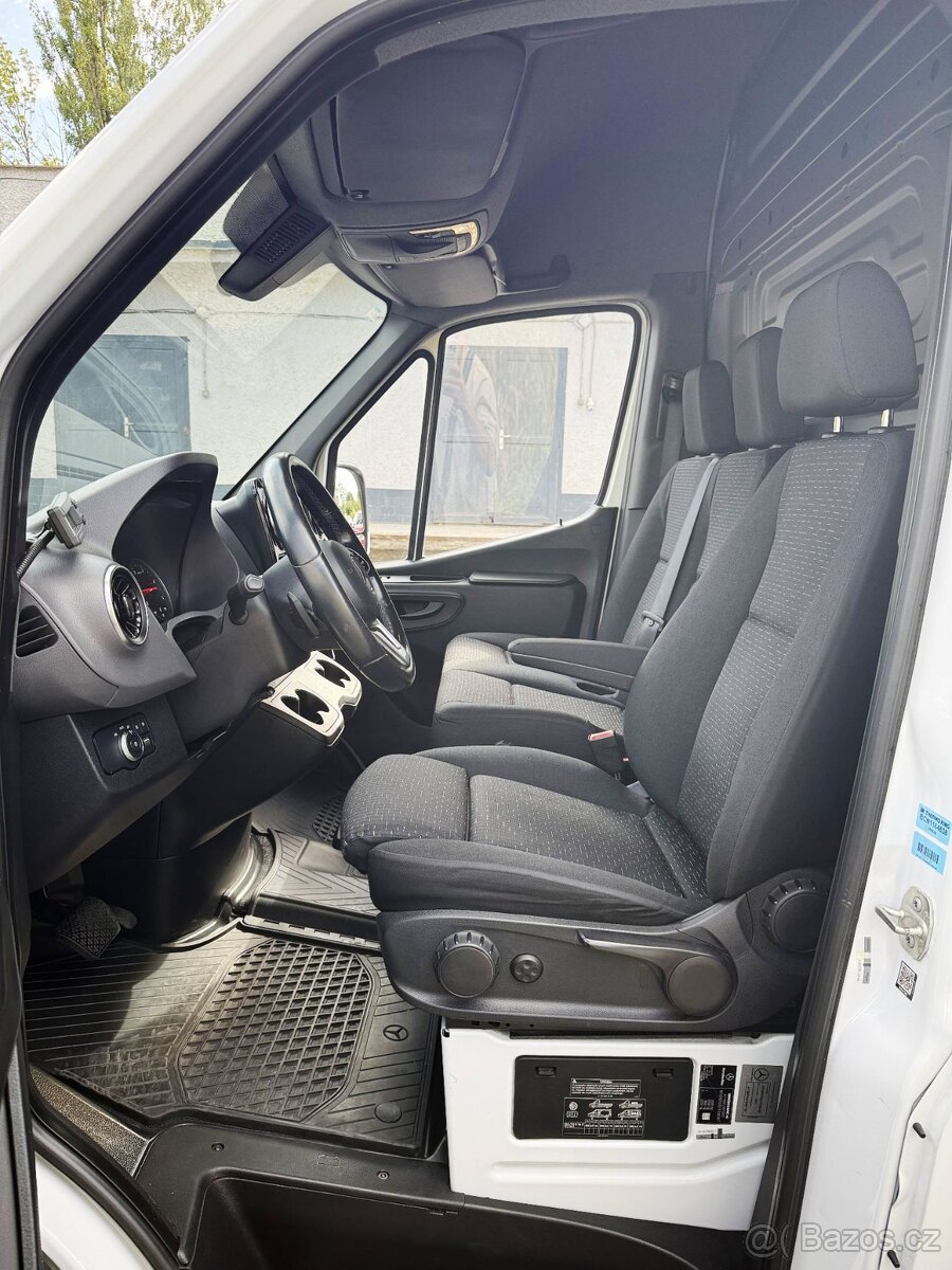 Mercedes Sprinter 319 V6 Automat. Chladiak/Mraziak zásuvka - 11