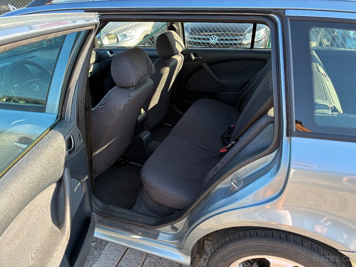 Škoda octavia 1 combi 2.0i 85kw - 11