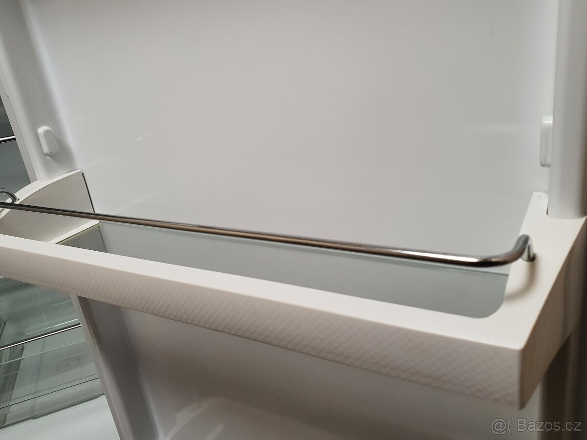 MIELE A++ pěkná TOP úsporná lednice s mrazákem - 11