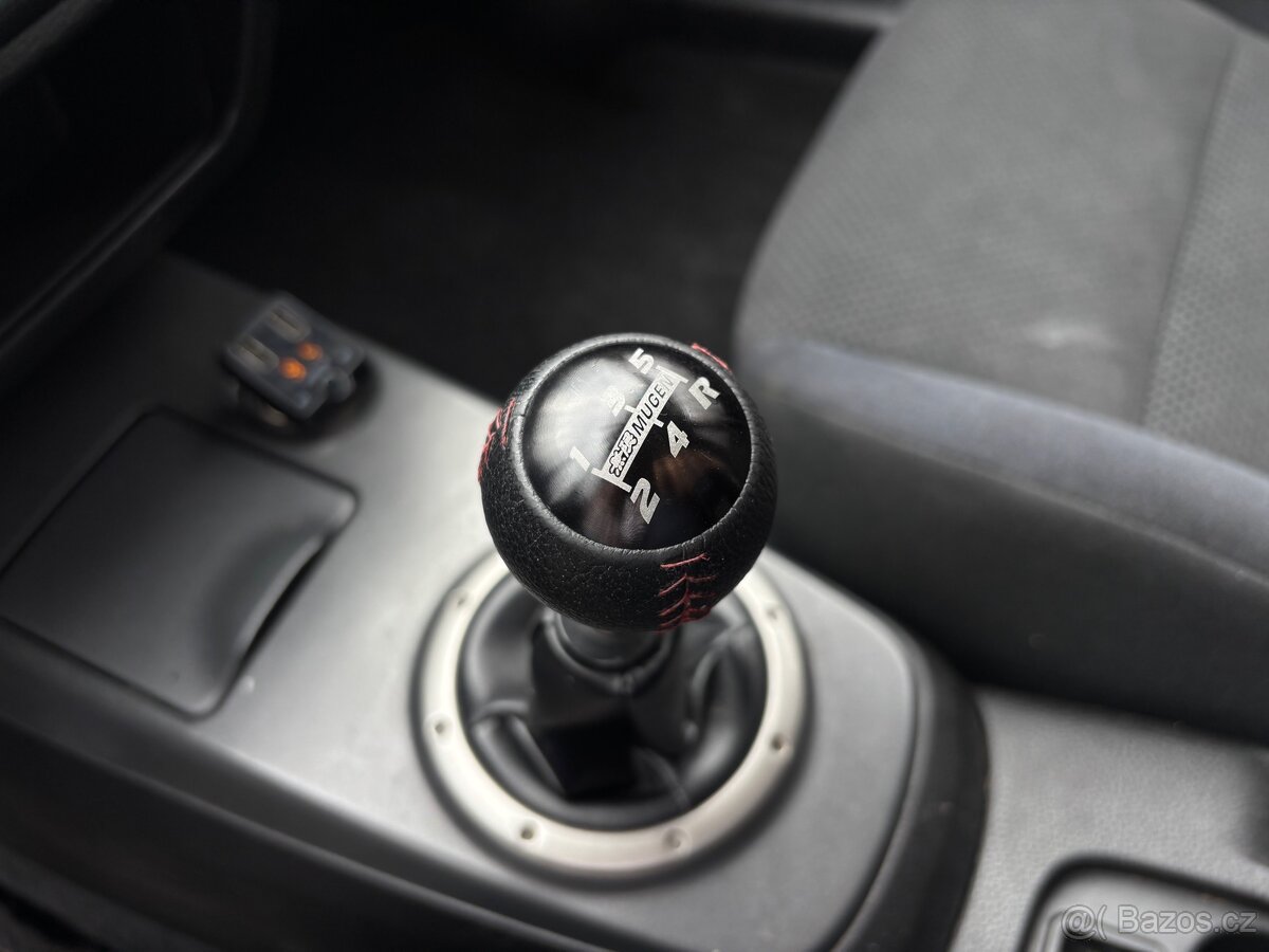 Mitsubishi Lancer Sport Wagon - 11