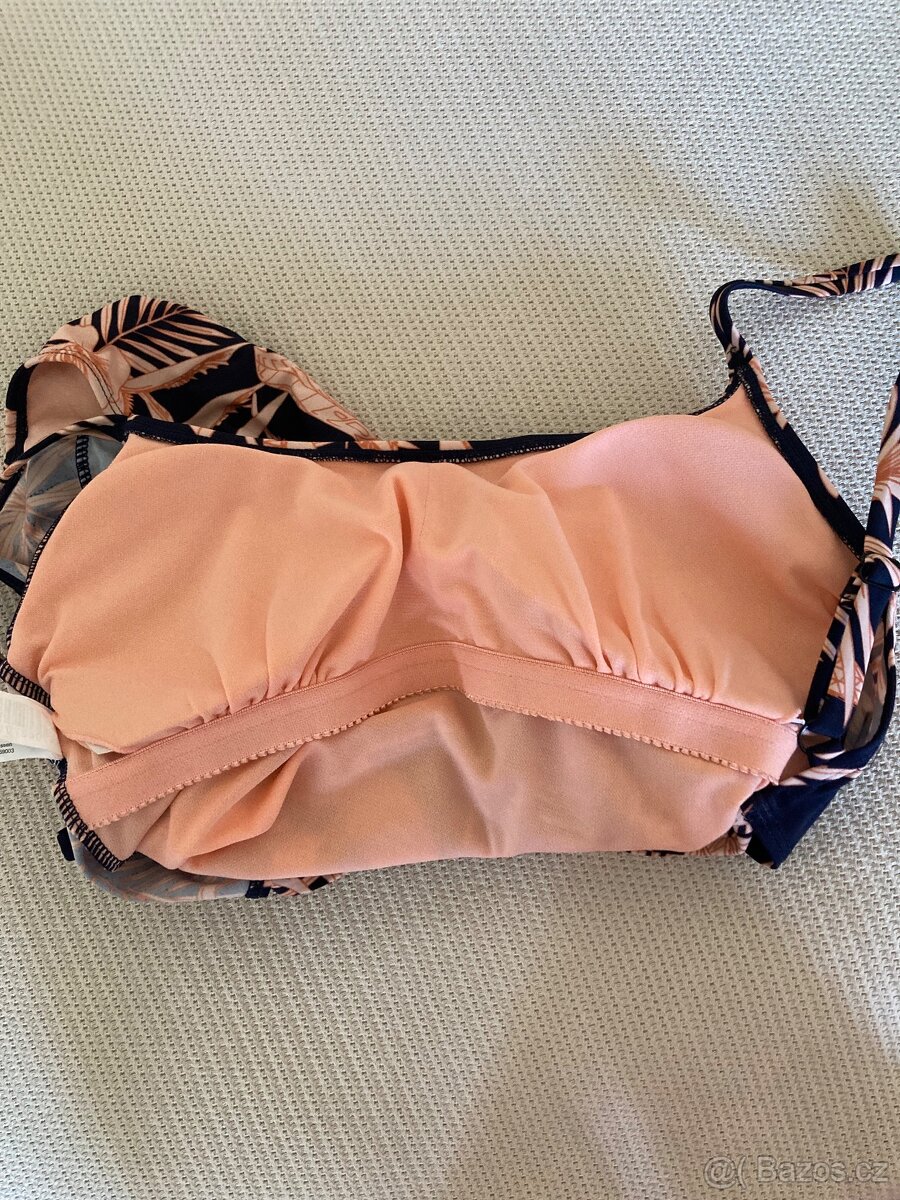 Jednodílné plavky - 11