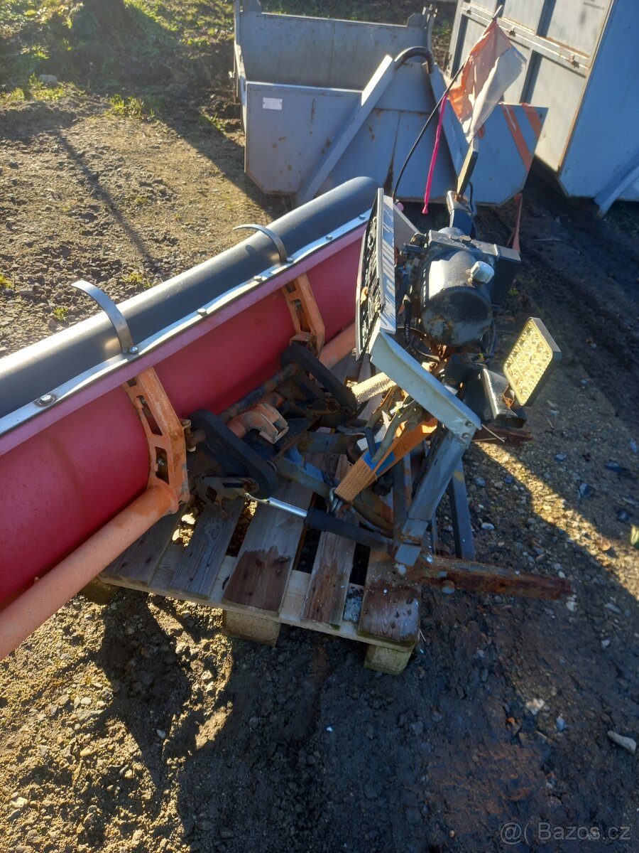 Nissan navara d22 valník - 11