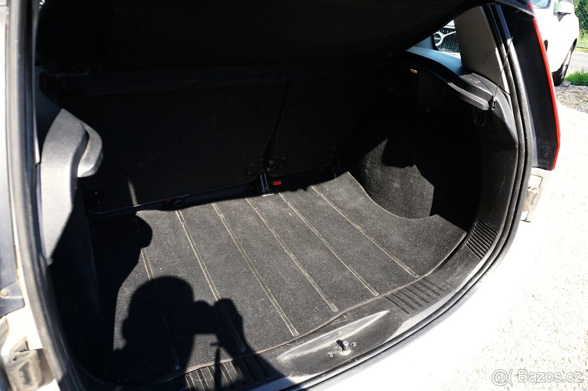 FORD FUSION 1,4 TDCI 50KW 2011 - 11