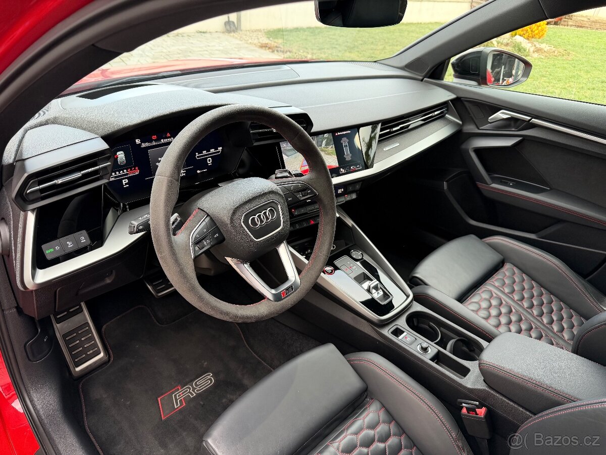 Audi RS3 2.5 TFSi - 11