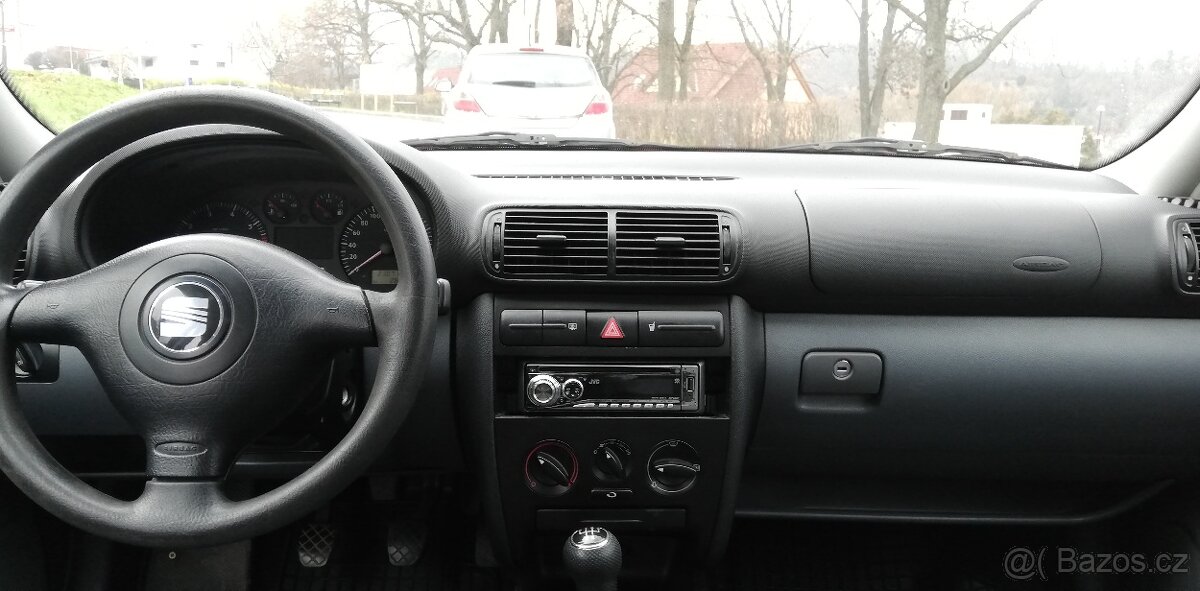 Seat Leon 1.4 55kW, STK do 2027 - 11