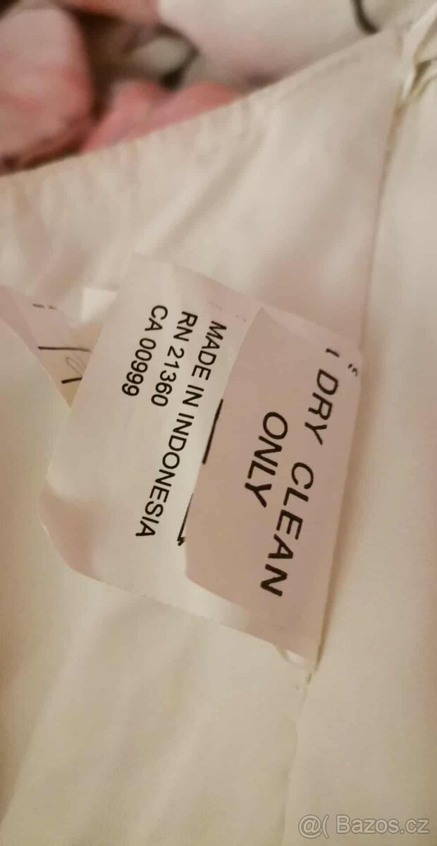 svatebni šaty z vleckou - 11