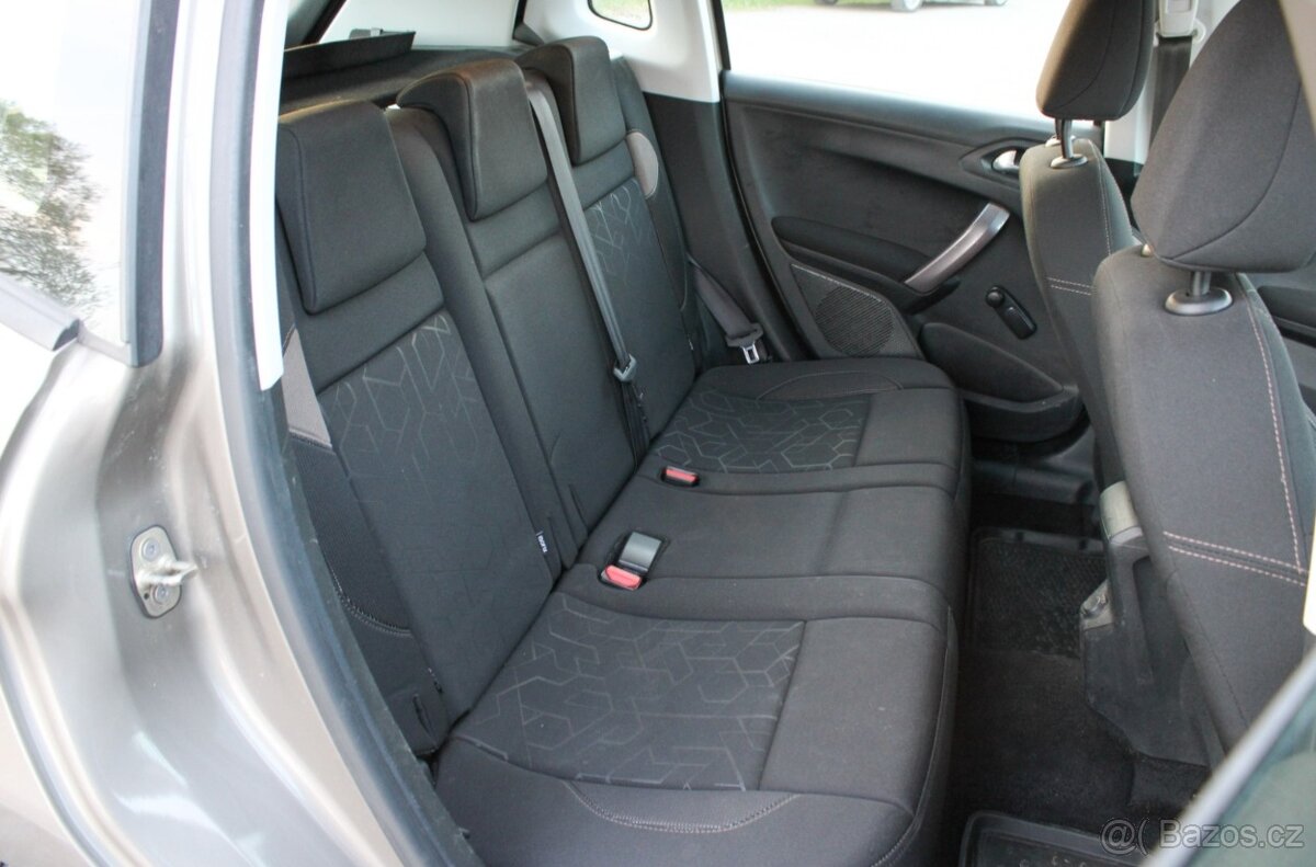Peugeot 2008 1.6 Vti - 11