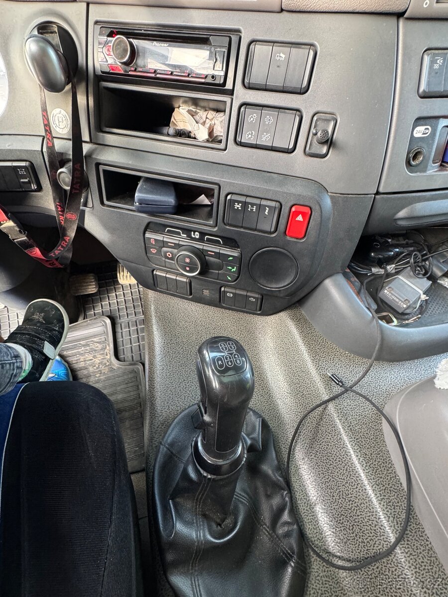 Tatra Phoenix 6x6 T158/II - 11