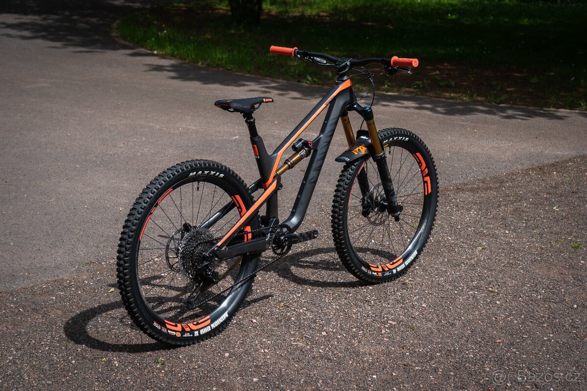 Canyon Spectral CFR 9.0 Ltd - 11