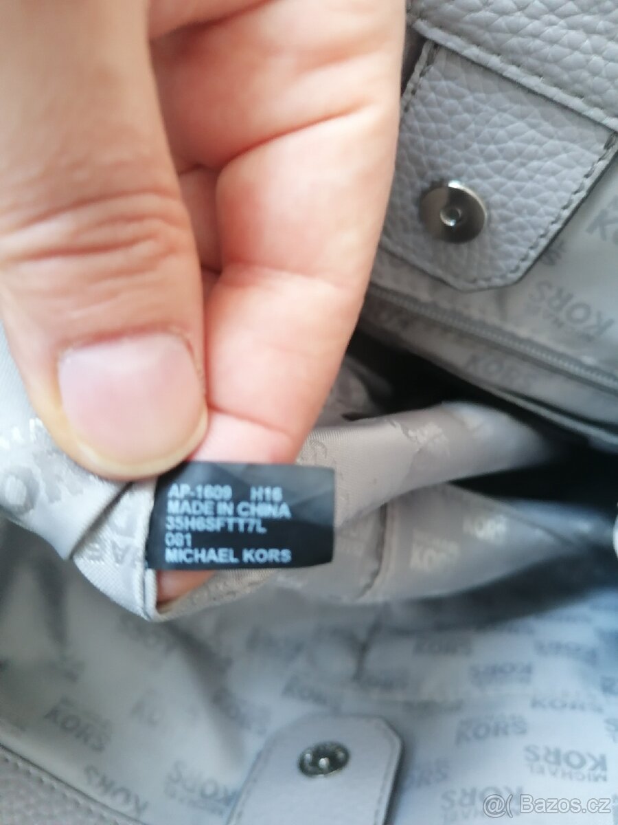 Kožená kabelka Michael Kors - 11