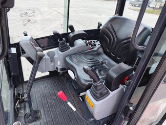 Minibager Kubota, rok 2017. Vaha 1600kg. Rozsirovaci. - 11