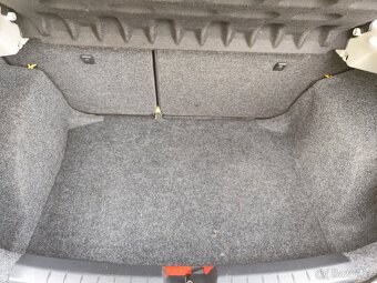 Seat IBIZA 1.2 HTP 2011 super stav 102380km - 11