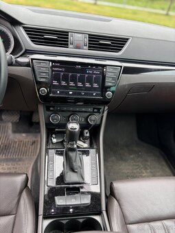 Prodám Škoda Superb L&K 2.0TDI  4x4 ČR 87000 km Dsg Top - 11
