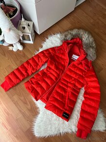 CALVIN KLEIN NOVÁ ZIMNÍ BUNDA VEL.M - 11