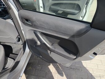Focus  Hatchback, MK2, benzin 1,6i , 16V, 74kW, r.v.11/2006 - 11