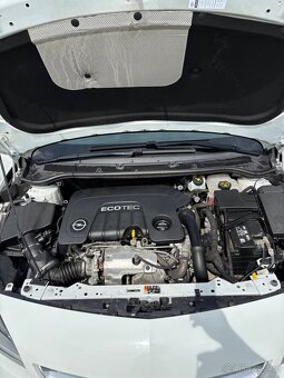 Opel Astra j sports tourer 1.6 CDTI - 11