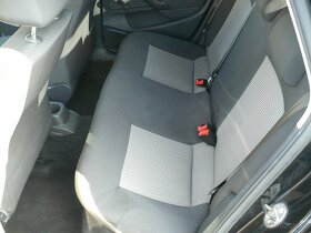 Volkswagen Polo 1.2 HTP - 11