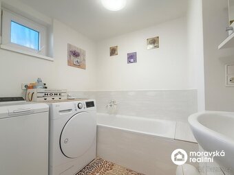 Prodej rodinného domu 3+1 + příslušenství v klidné části Mir - 11