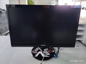 Prodám LCD monitory - 11