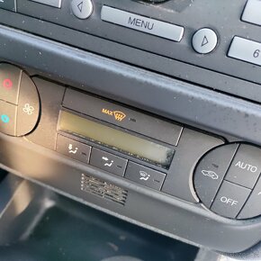Ford Fusion, MAX VÝBAVA,KRÁSNÝ,115TKM,1MAJ. - 11