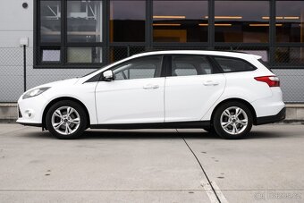Ford Focus Kombi 1.0 SCTi 125k Trend / AJ NA SPLÁTKY - 11