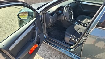 Škoda Octavia Combi - 11