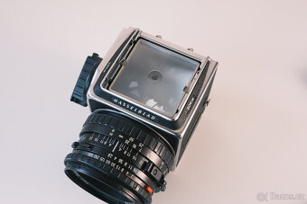 Hasselblad 501 C/M, 80mm CFE, A12 - 11
