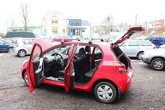 Toyota Yaris - 11