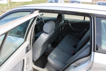 Škoda Octavia 1,6i 75KW, STK 8/2026, r.v. 2001 - 11