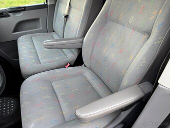 VW TRANSPORTER T5 1.9TDI 77KW 6 MÍST R.V.2004 - 11