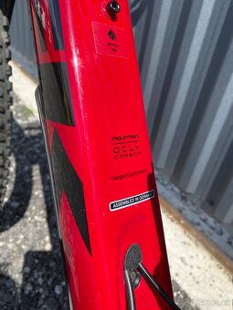 Trek Slash 9.7 Cobra Blood to Magenta Fade, Carbon - 11
