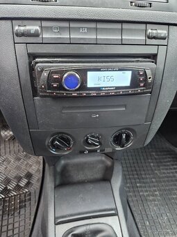 Škoda Fabia Combi 1.4 16V 55kw výbava Elegance - 11