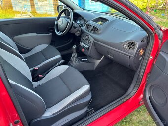 Renault clio - 11