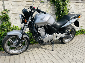 Honda CBF 500 r.v.2006 najeto 44tis km 25kW - 11