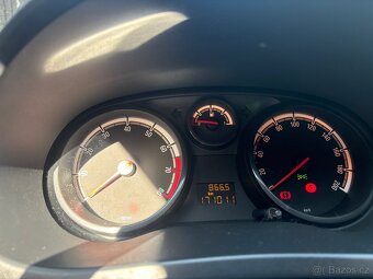 Opel Corsa D 1.2 benzin - 11
