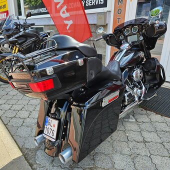Harley-Davidson FLHTCU Electra Glide Ultra Classic - 11