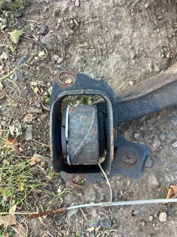 BMW E36 M3 S50B30 Zadní náprava - 11