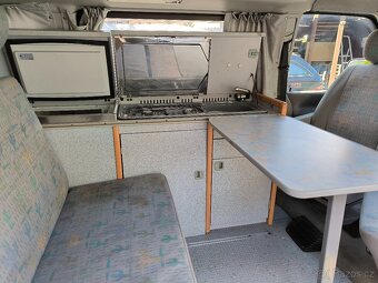 Obytné auto originál VW California 2,5TDi,tempomat - 11