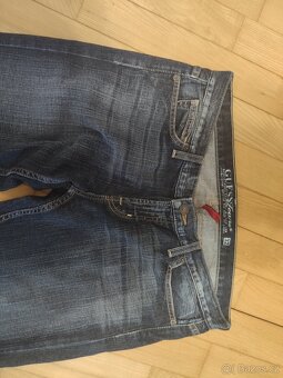 Dámské modré džíny zn. Guess - 11